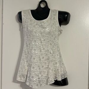 Women’s Lace Tank with Pearl and Silver Chain